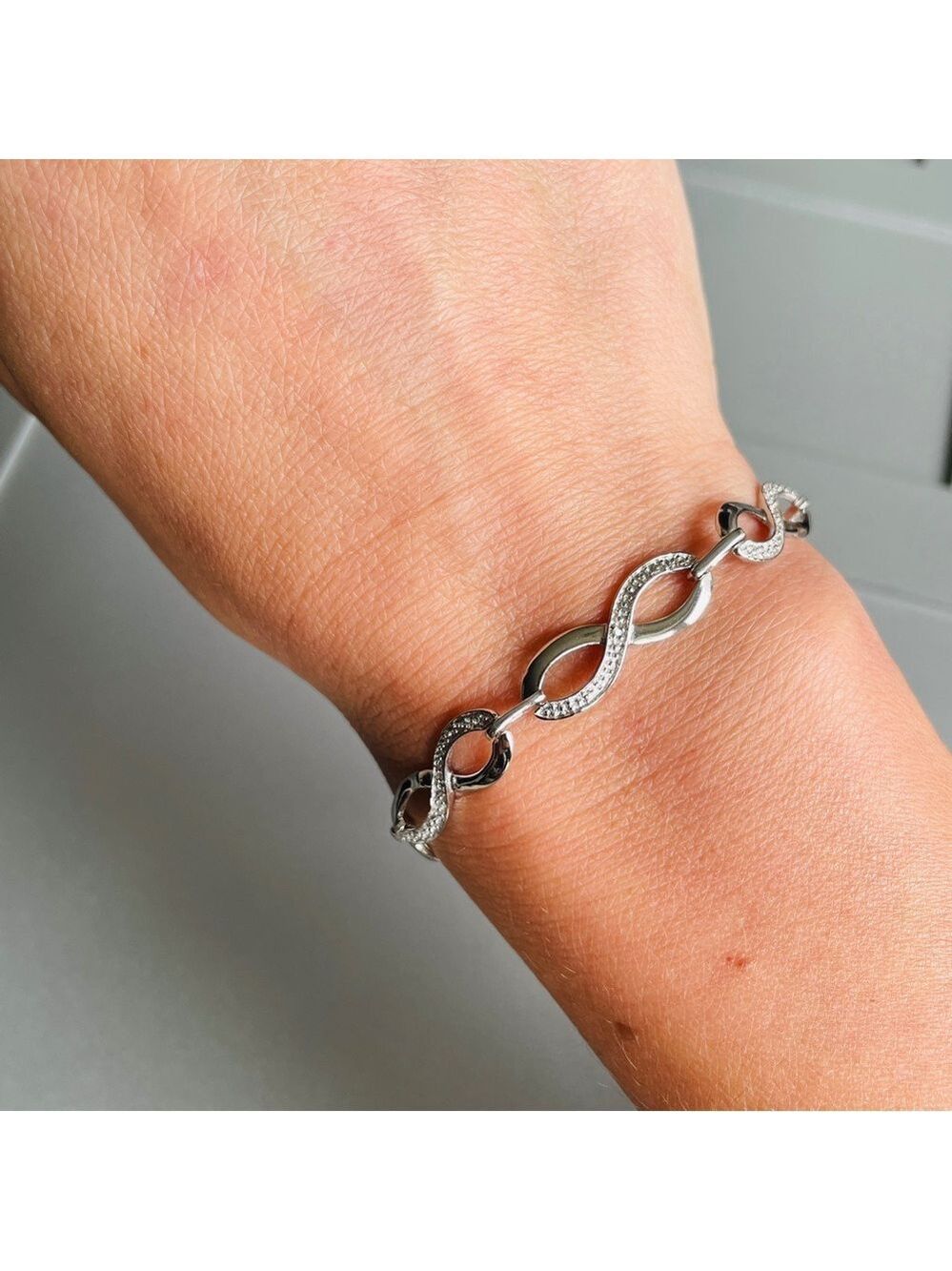 Genuine Diamond Infinity Link Diadea Sterling Silver Bracelet BEAUTIFUL